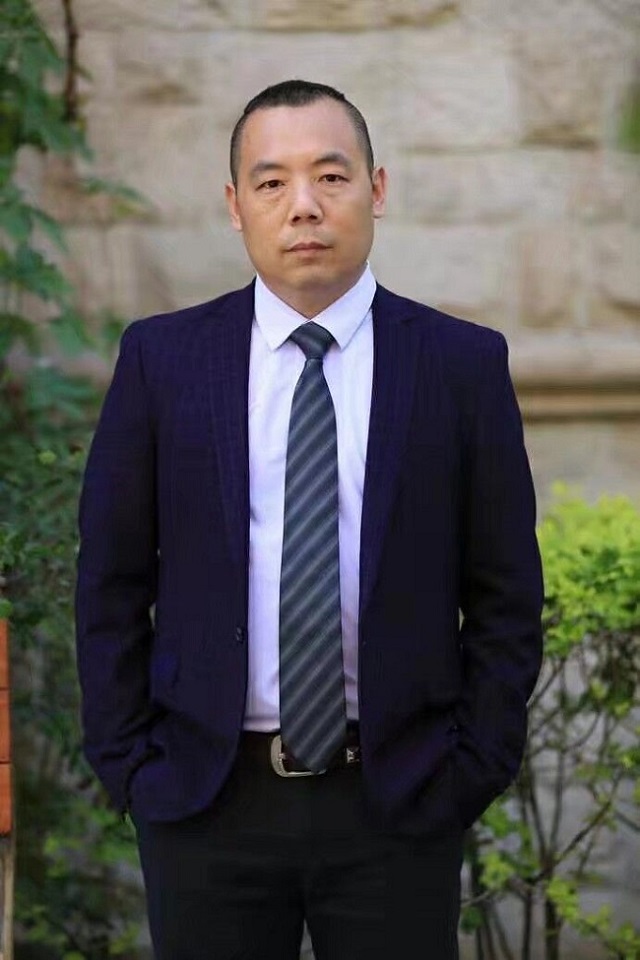 中年壮大叔