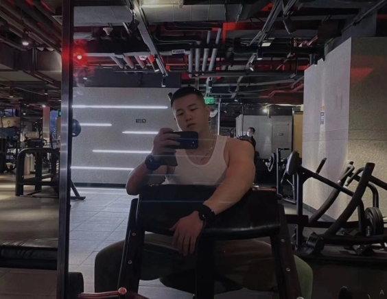 健壮爷们小凯